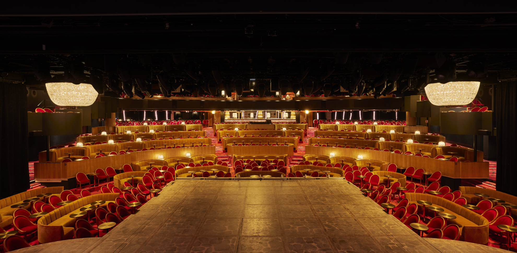 La salle du Lido 2 par Alexis Mabille @Francis Amiand