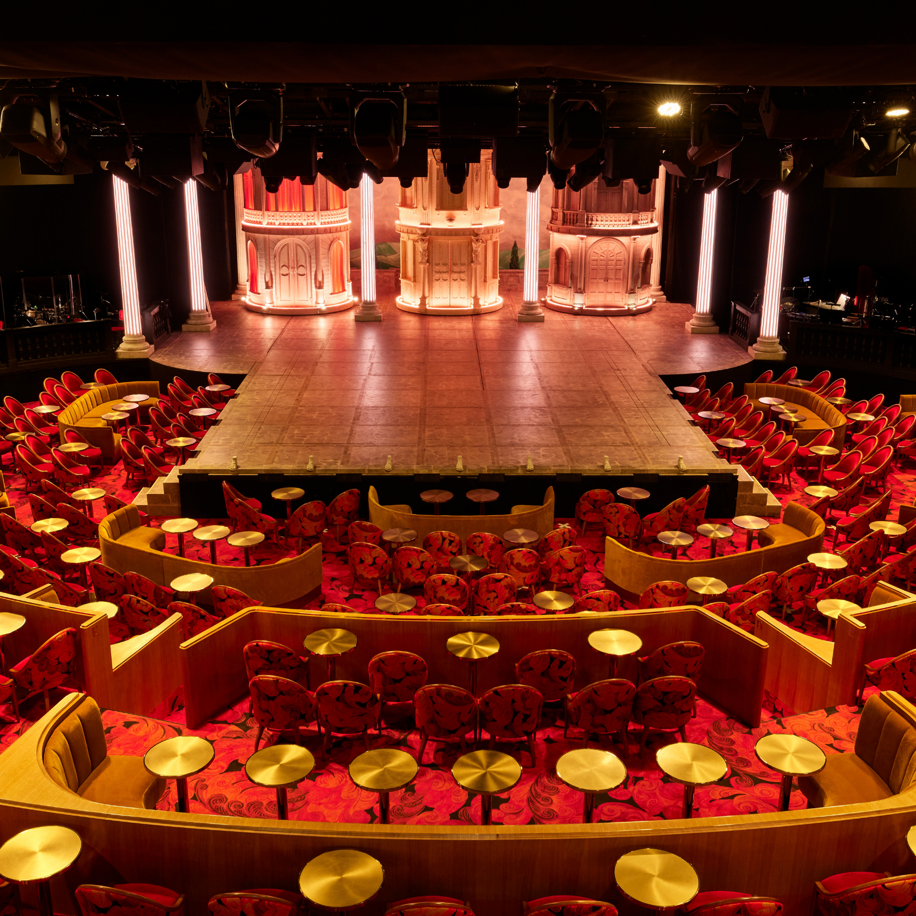 what to do in champs elysees​